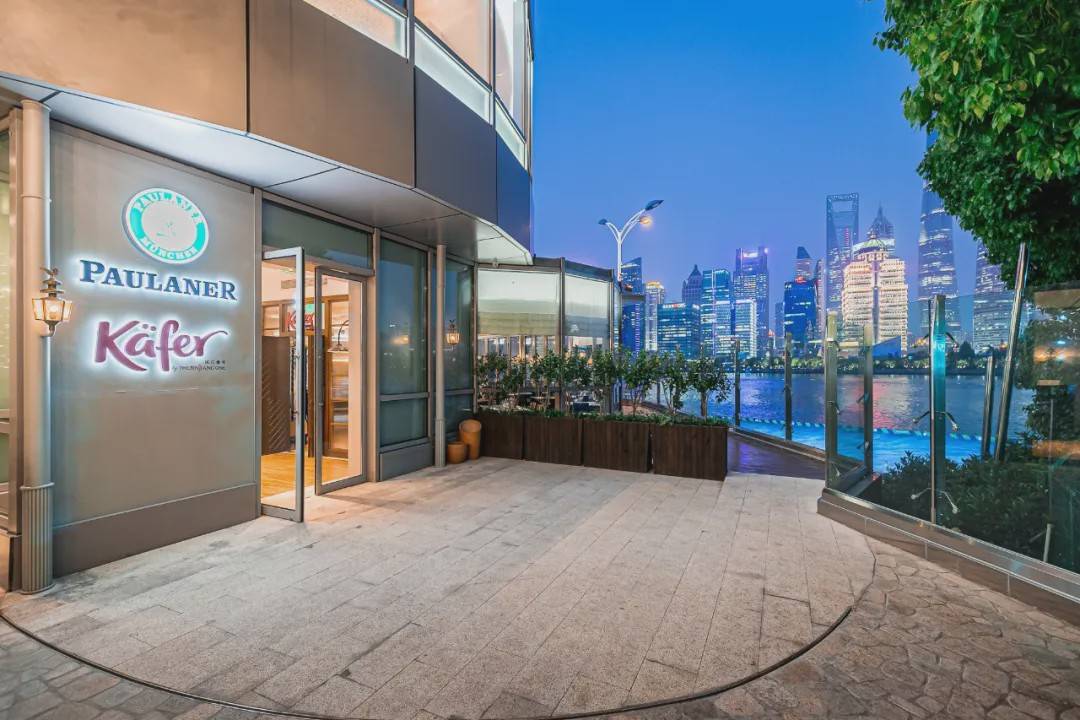 久负盛名的kfer,早在2011年就曾携手上海宝莱纳,在陆家嘴黄浦江畔的由