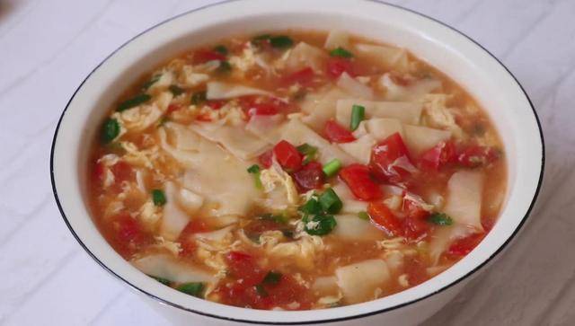 原创山西家常面片汤,早上做1大锅,连吃2碗才带劲,香