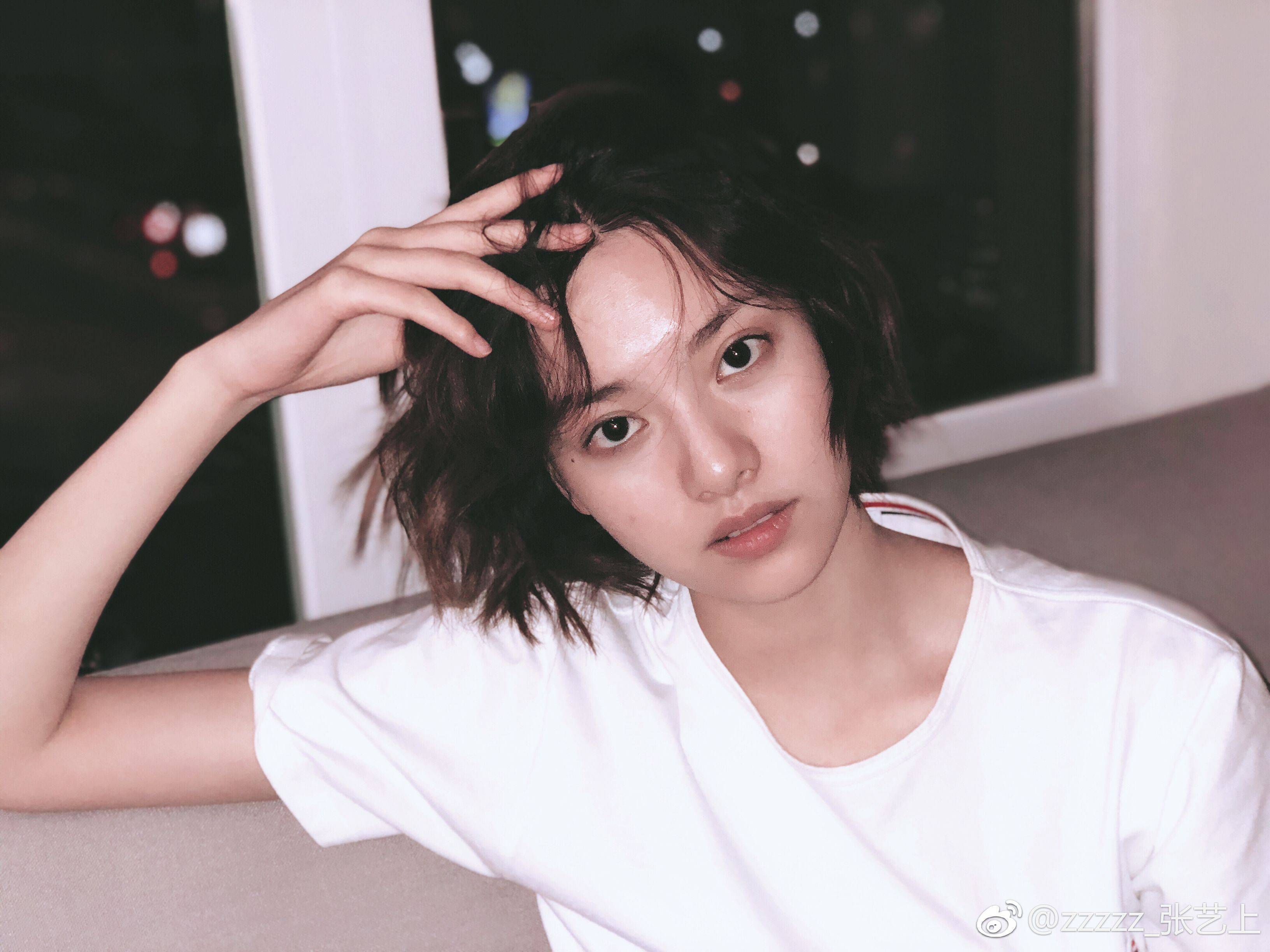 黄景瑜婚内出轨还染病前女友王雨馨助理再发文曝出轨家暴地点