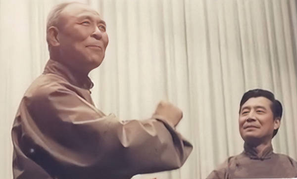 师爷就曾多次台上"晃范"_高凤山