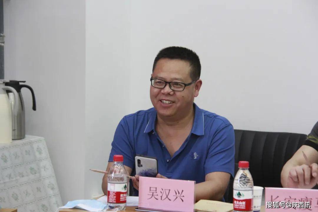 老烟斗诗歌改稿会在西安成功举行