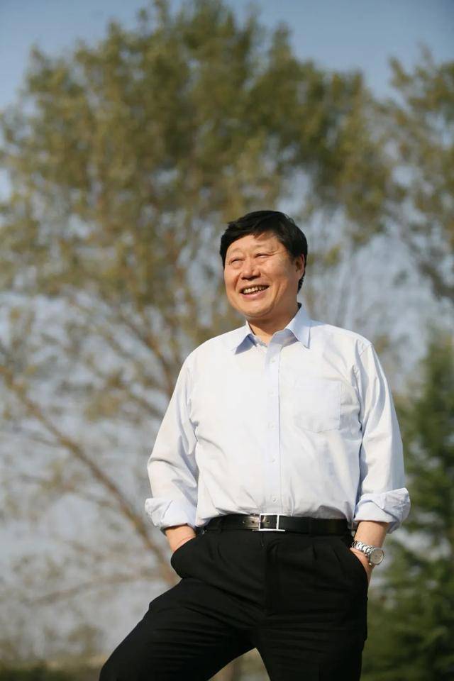 管理学与砸冰箱之外的张瑞敏