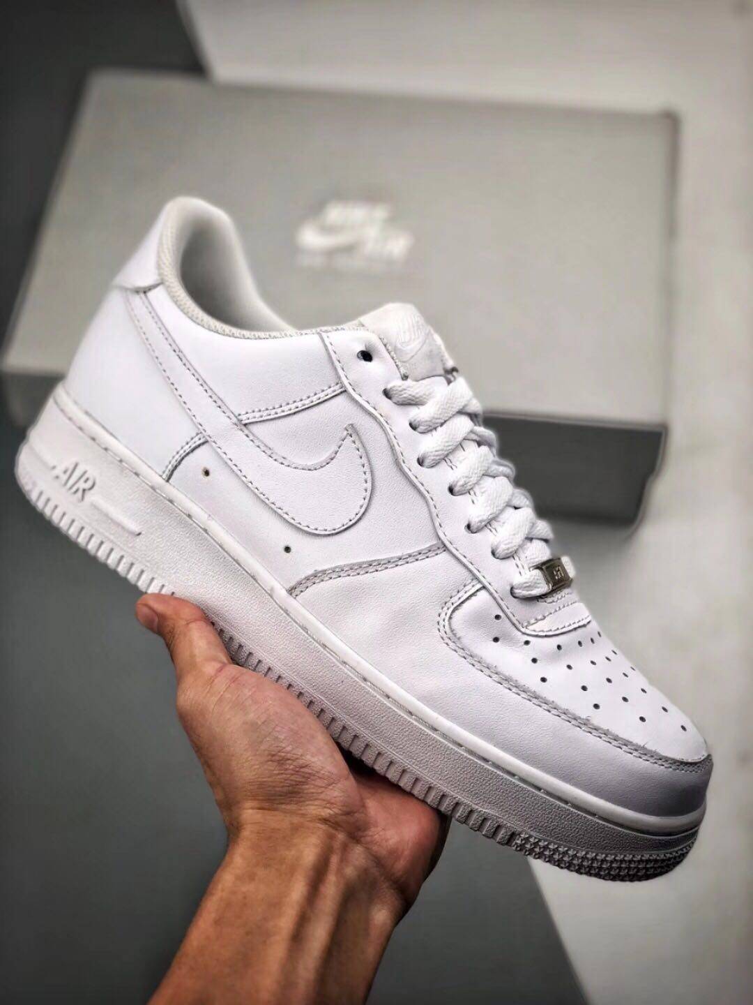 新款新标空军一号af1头层皮内置sole气垫纯白色低帮休闲板鞋