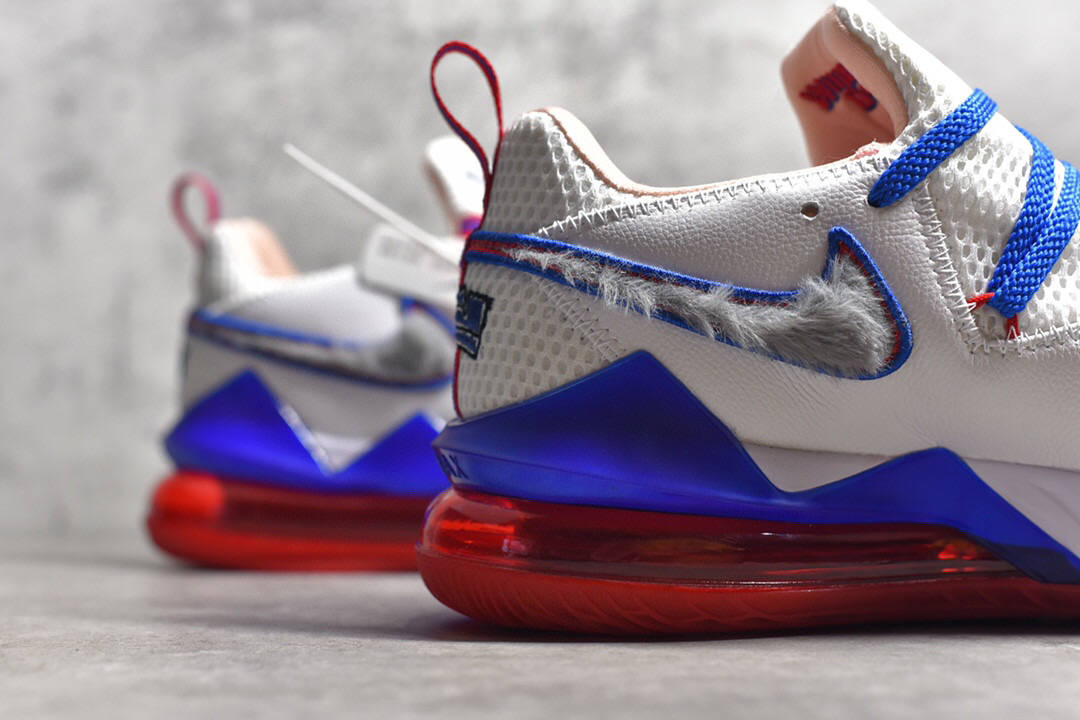 lebron 17 low tune squad 詹姆斯17低帮大灌篮球鞋