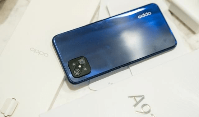 在5g要渐渐普及的这一刻,oppo出了一款性价比很高的5g手机oppoa92s.