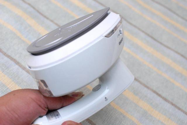 小身材高颜值,挂烫平烫随君选择,一机搞定四季衣服_卓力