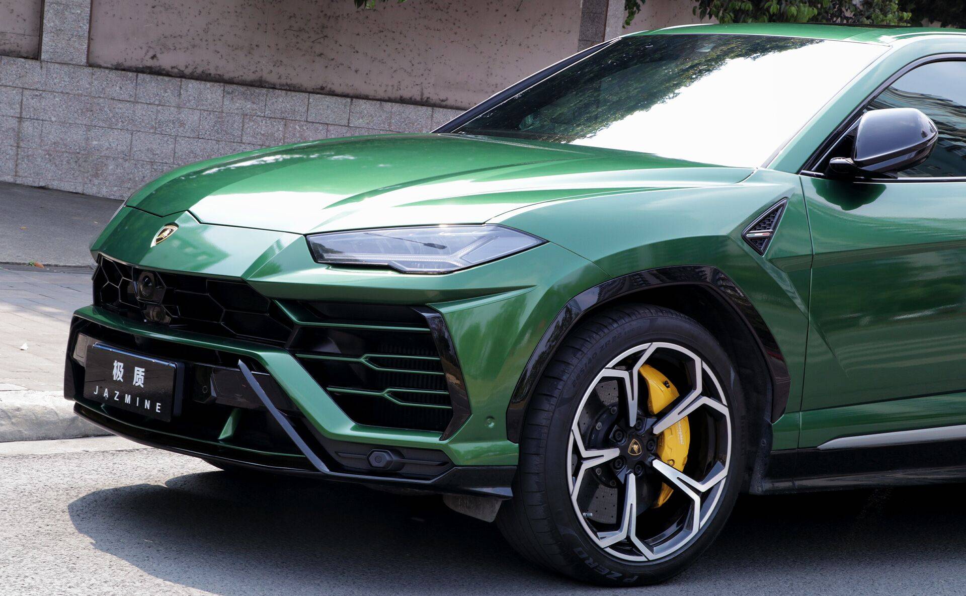 兰博基尼urus索诺玛绿色