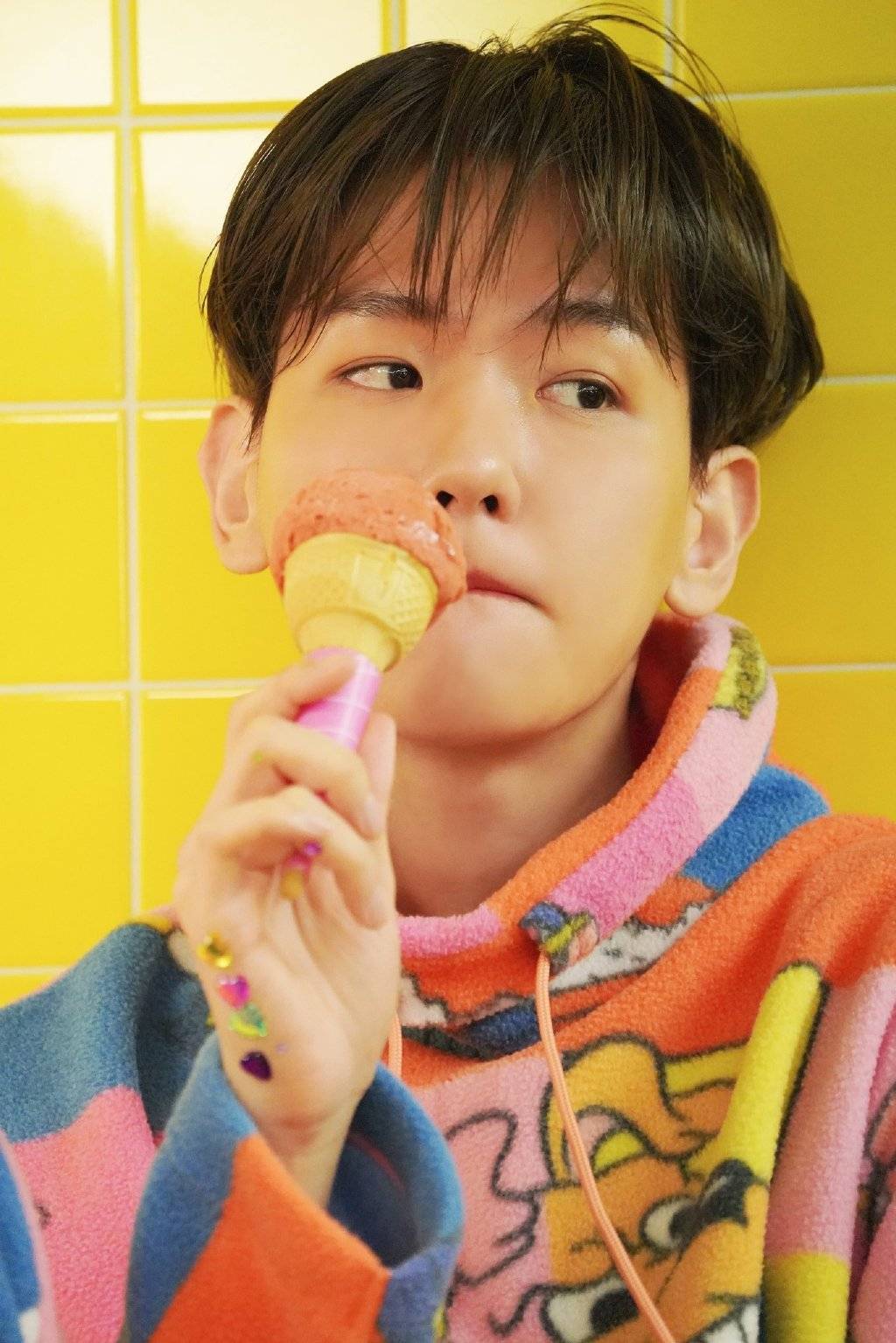 exo伯贤《love again》live视频将于29日公开