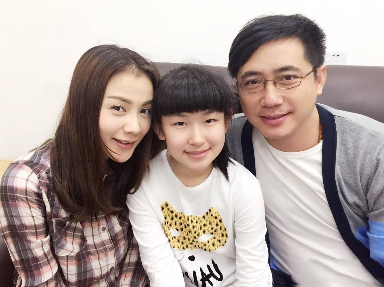 康家三嫂黄菲:20年来离婚两次结婚三次?