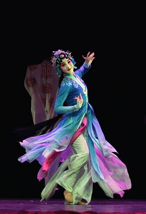 孩子学舞的同时可以学好历史!(明清:舞蹈艺术步入衰落的原因)