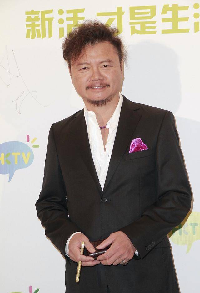 原创61岁艾威见证黄日华夫妇生离死别感慨深,曾花光积蓄救妻在所不惜