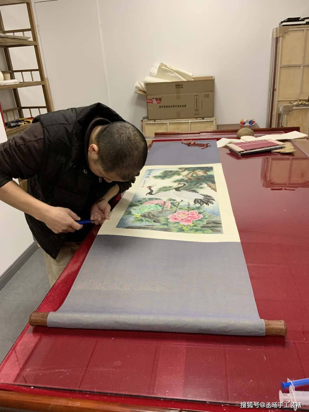 好的书画离不开装裱,你知道书画装裱都会涉及哪些流程步骤吗?