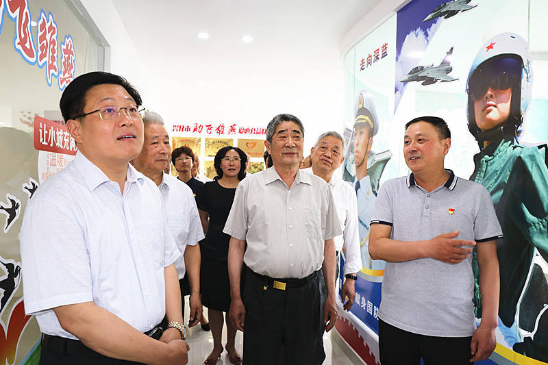 泰州市关工委调研兴化市昭阳街道