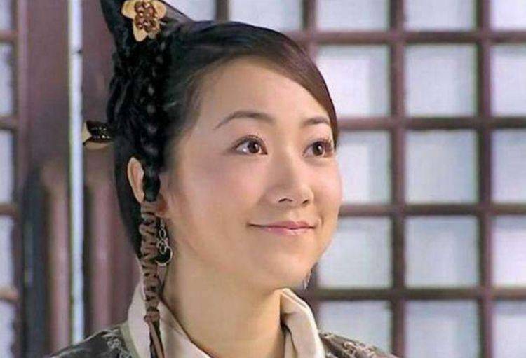 就连在《聊斋志异2》 中饰演厨娘的她,也绝对是厨娘中的极品.