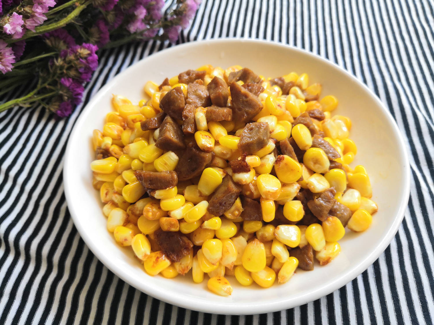 原创玉米对身体有巨大的好处这样炒出来口感清甜香软孩子能吃一大盘