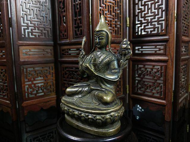 藏传佛教格鲁派创始人宗喀巴:为藏传佛教所做的贡献_黄教