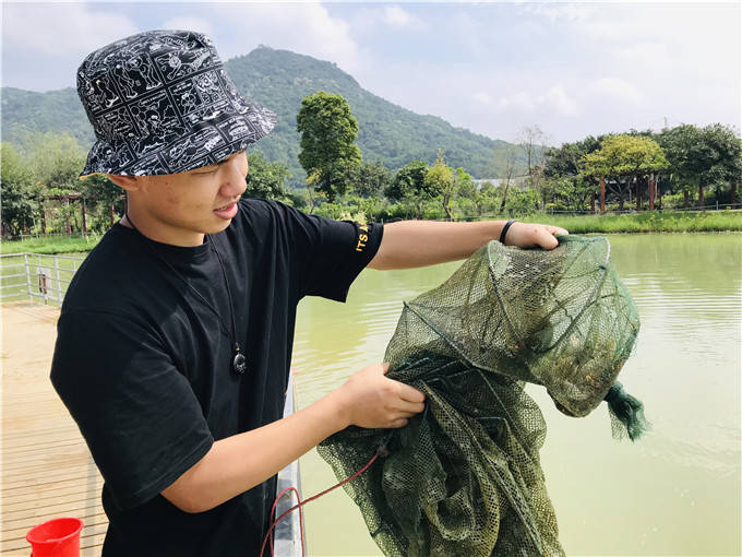 不要以為現代孩子只喜歡玩手機更愛佛山漁耕文化園這些捕魚項目