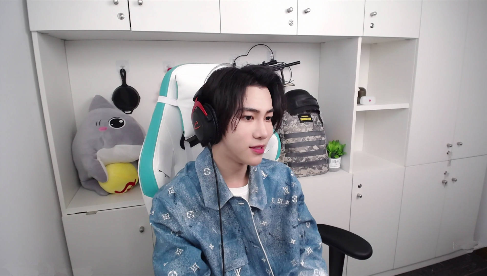 原创丁泽仁斗鱼首秀,8淘汰成功吃鸡!陈死狗直言:推荐你去打smg职业