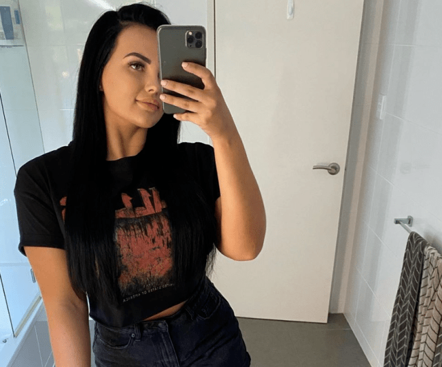 谈到这几年的赛车生涯,renee gracie坦言自己完全没有挣到什么钱,只能