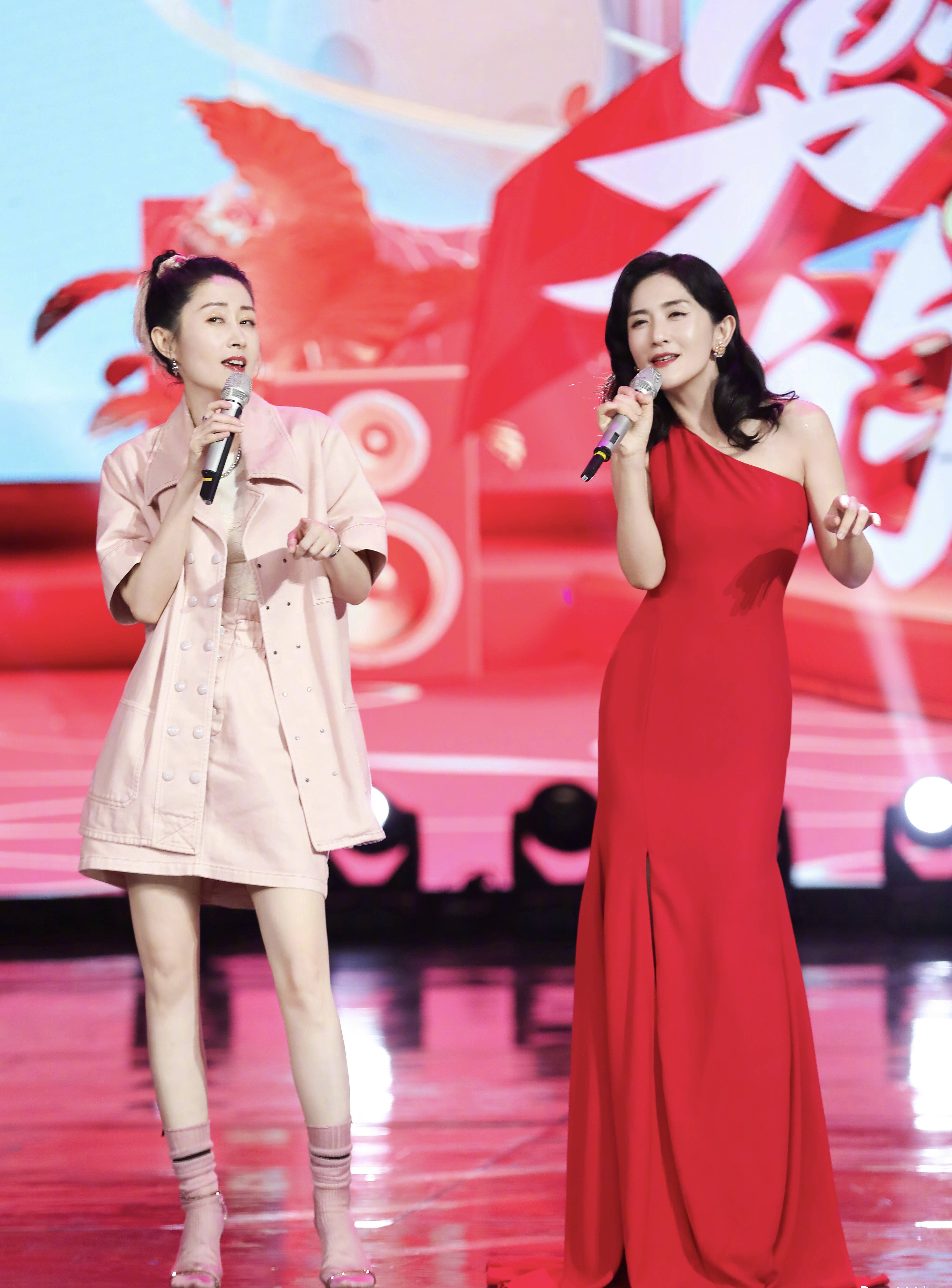 阚清子,杨蓉,刘敏涛,王鸥,再加上谢娜和吴昕,气场强大又少女感满满.