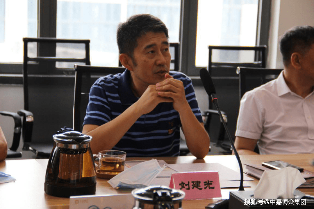 会上, 浑南区人社局副局长刘建光先生表示,要将人社局政策落实到企业