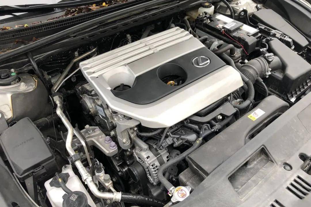 0l,新机器代号m20a-fks,最大马力173ps,最大扭矩208n·m,参数比旧款