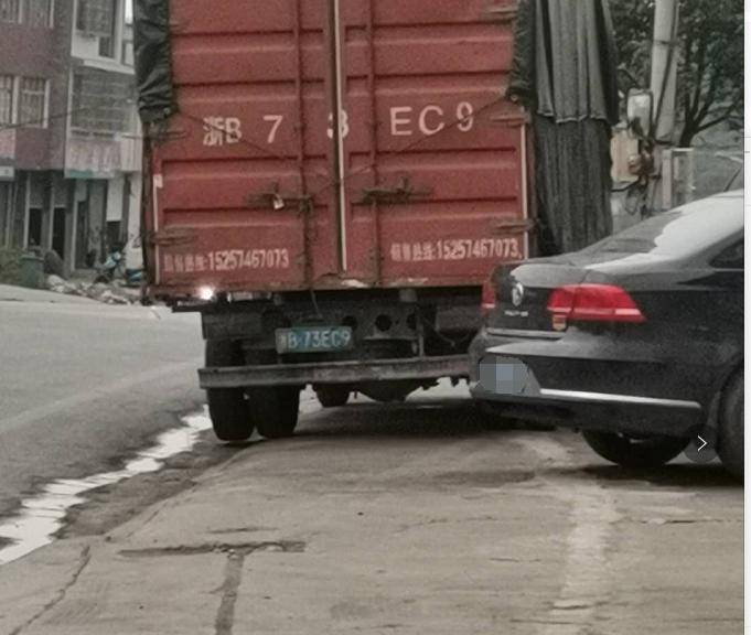 车牌 " 浙 b73ec9", 是浙江宁波籍,做运输生意经过黔大高速(黔西