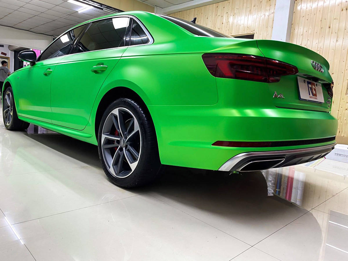 奥迪a4l车身改色电光苹果绿rg瑞集改色膜宁波江北加盟店出品