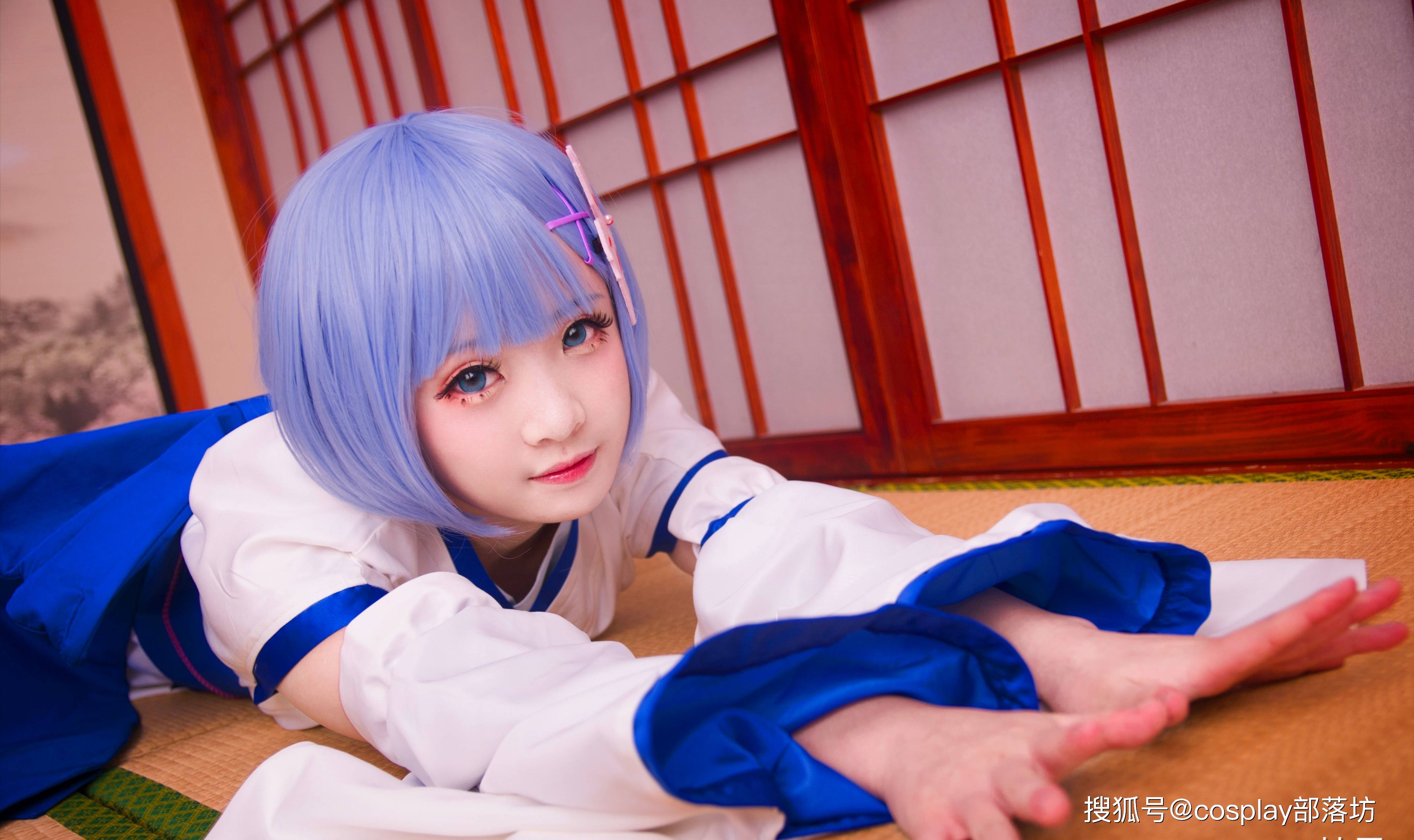 cos:幼年蕾姆,看上去软软甜甜的.