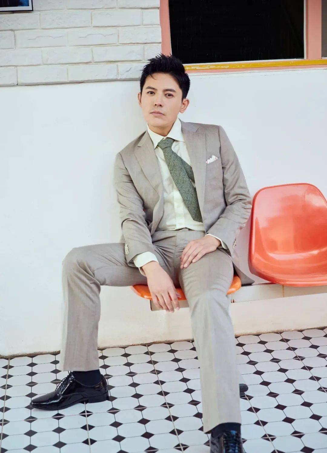 他因李小璐走红17年演多款爆剧不红《庆余年》中不输陈道明