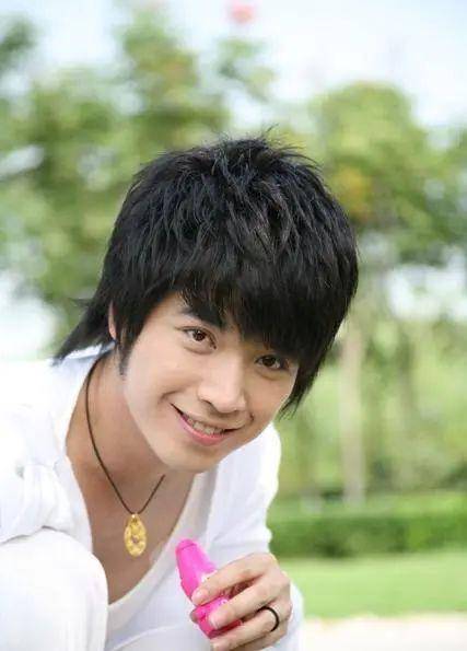 原创因选秀爆红的聋哑人宋晓波曾抛下妻女离家出走现在怎么样了