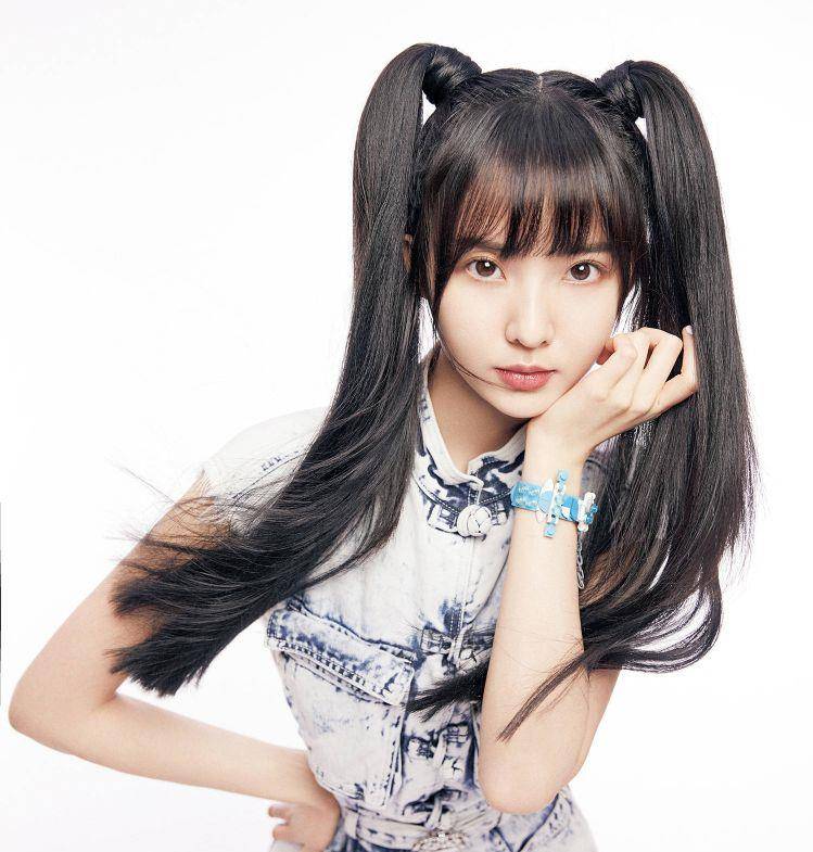 泰国籍选手,还是第一季《创造营101》中成功出道的李紫婷"师妹",nene