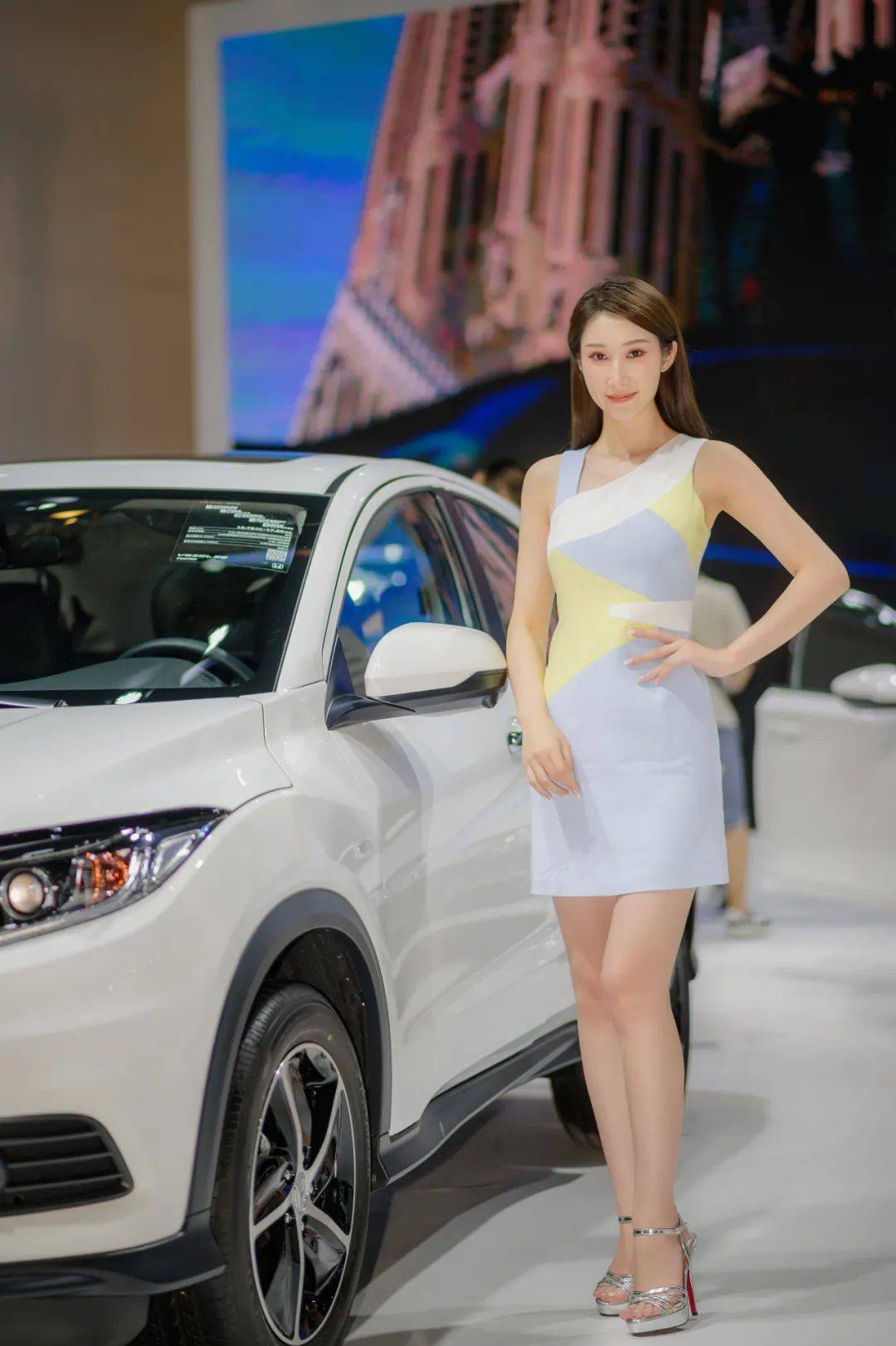 潍坊一波美女照传出!这里正在进行