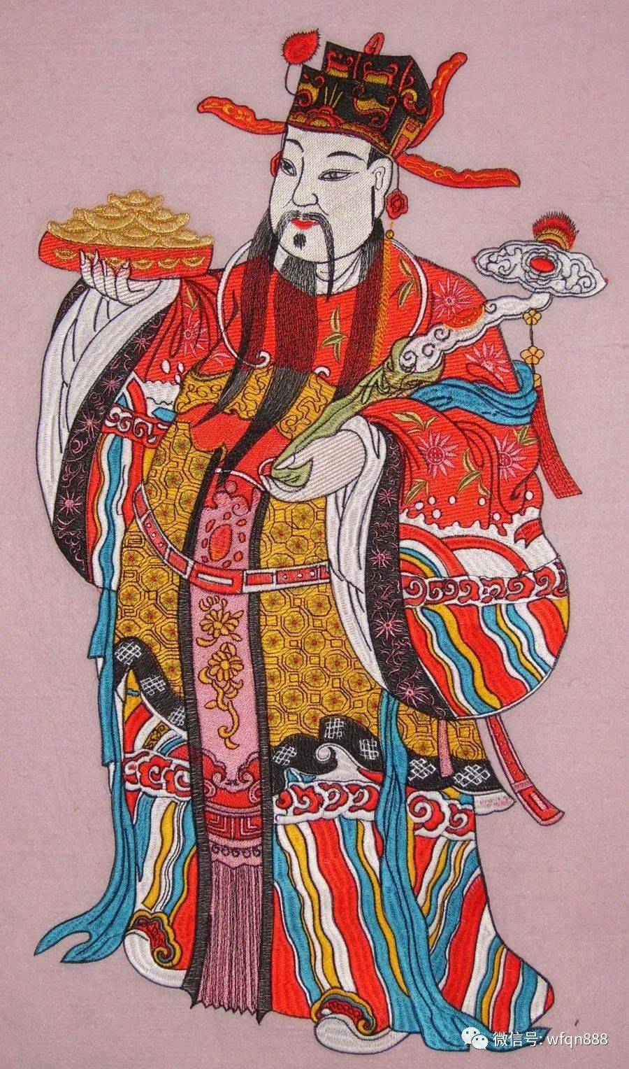 王元宝的原名叫做王二狗,本来是一个靠着贩卖丝绸