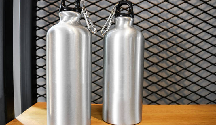 产品摄影中,反光体的摄影布光方法有哪些?