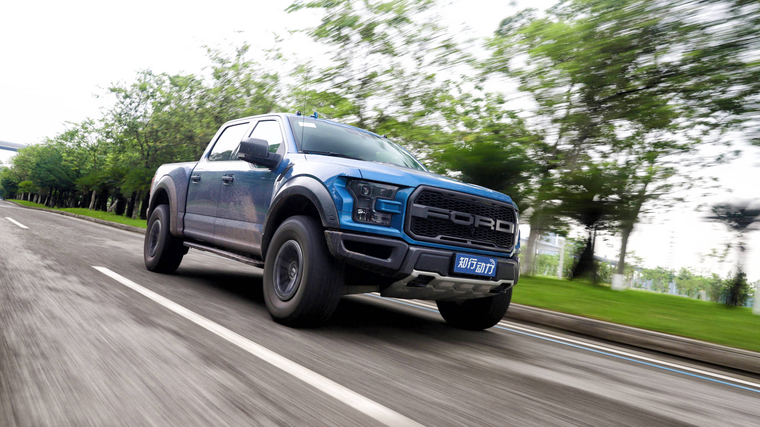 车长接近6米的f-150 ltd/猛禽,是玩具还是工具?_手机搜狐网