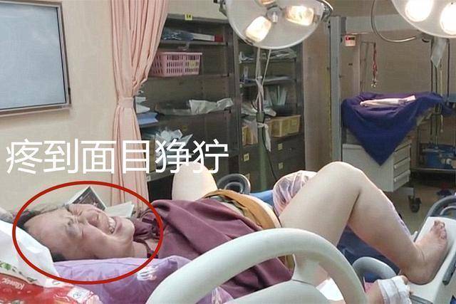 原创丈夫陪产时,抓拍下3张产房"经典照片",网友感慨:当妈不容易