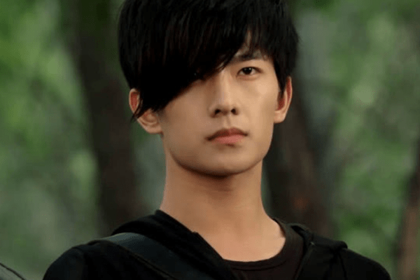 4个版本的张起灵,第3位被骂最惨,最后一位年纪轻轻备受夸赞!_盗墓