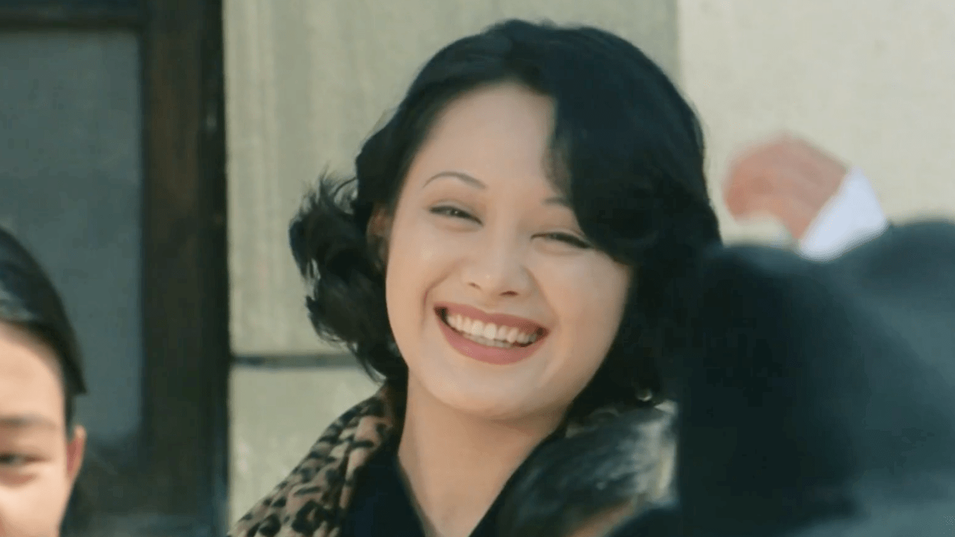 原创宁静:这个48岁的女人,凭什么觉得"自己一直是一线"?