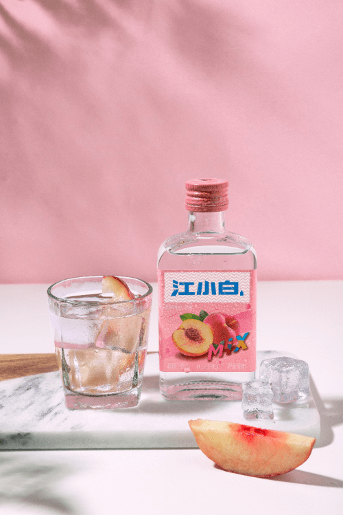 江小白蜜桃味我粉了炎炎夏日是时候来点小酒了