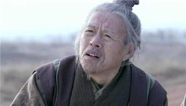 刘邦称帝后去见父亲,为何刘太公手握扫帚,还倒退着走_项羽