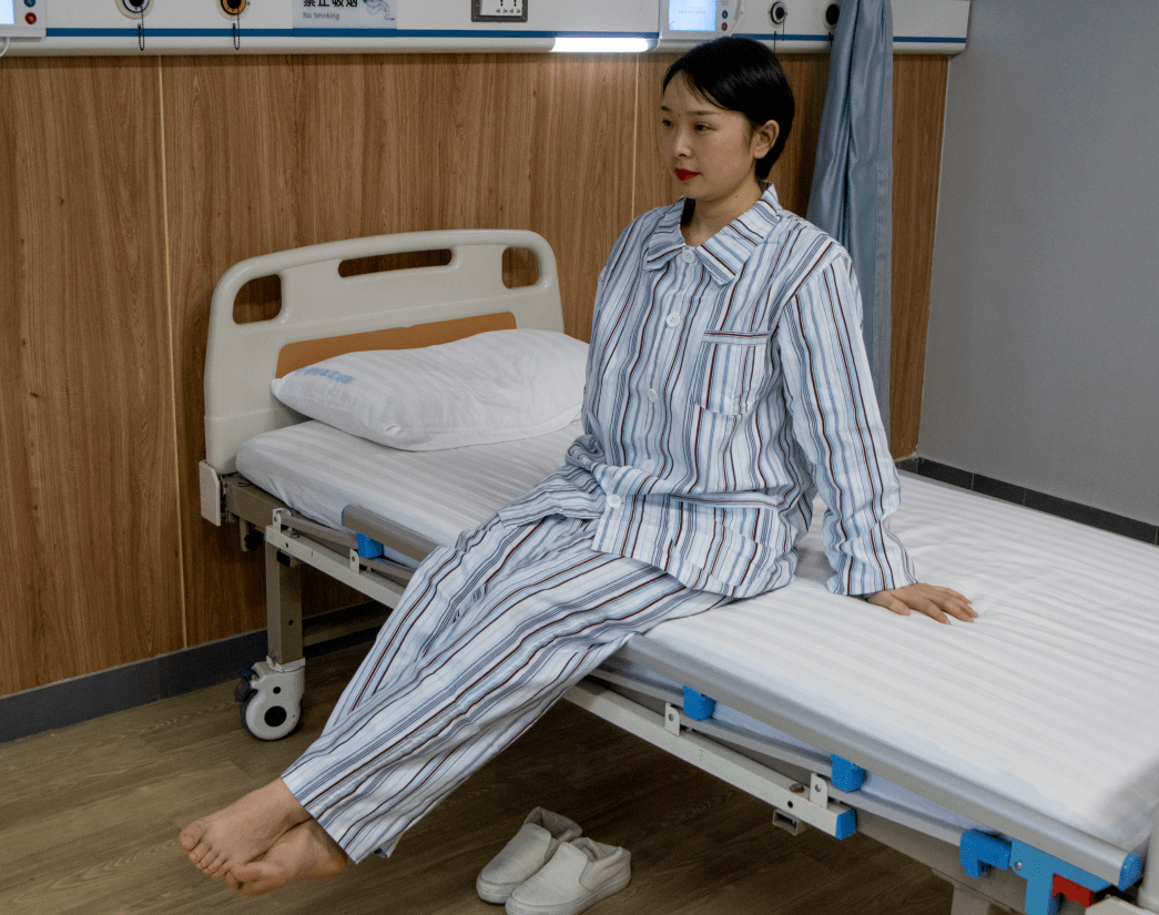 53岁大叔自诉膝盖像"生锈",诊断结果:重度膝骨关节炎!