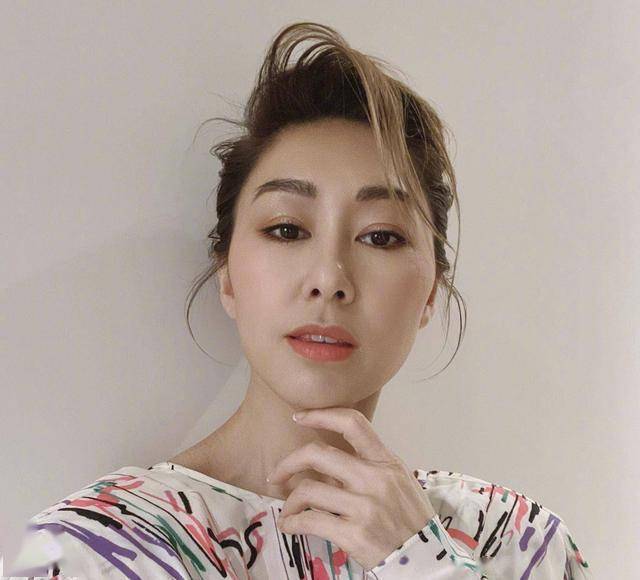 胡定欣续约无线组三帝两后超强阵容拍摄白色强人2