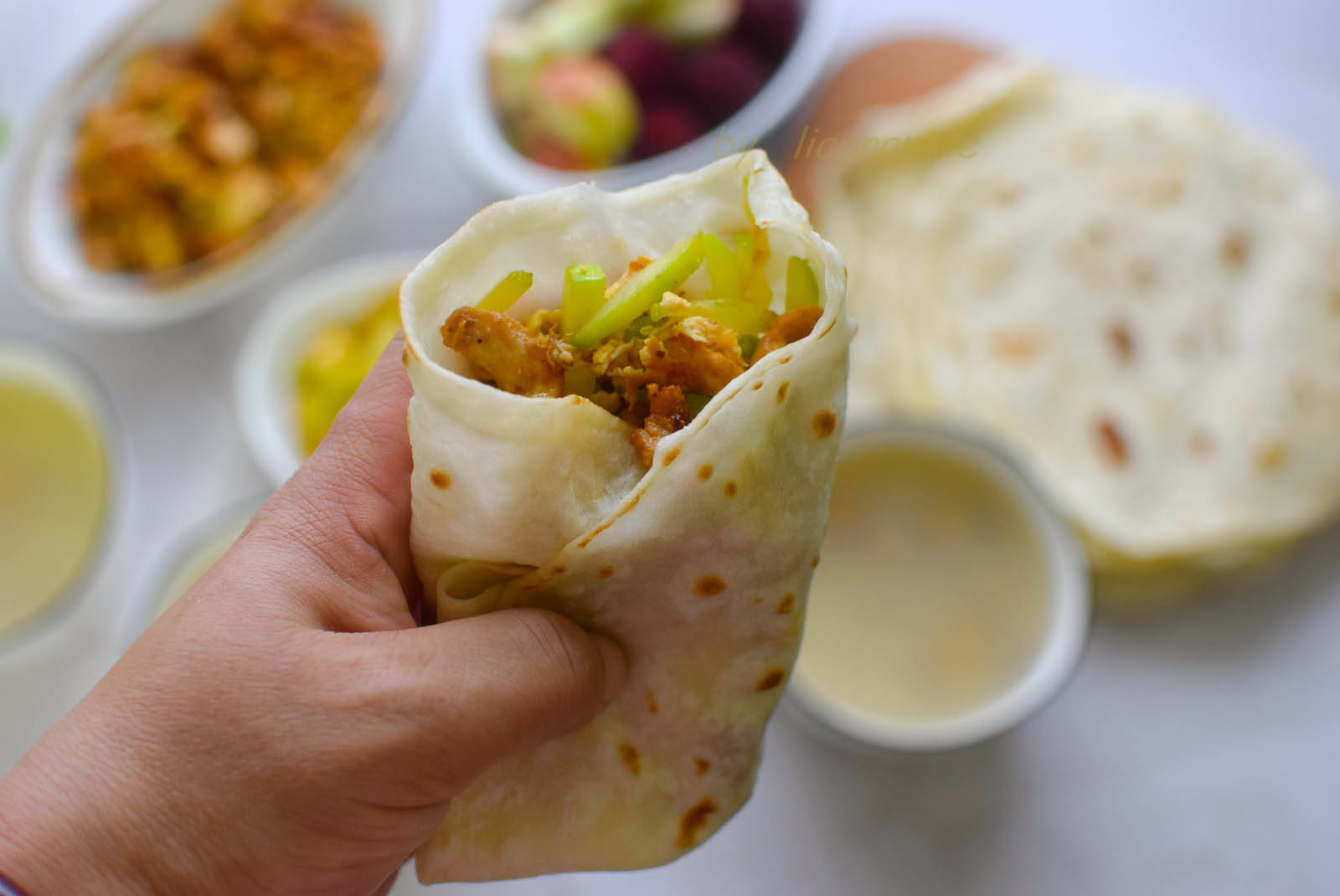 早餐最爱吃饼,卷肉卷蛋卷菜,挑食的孩子也能吃两个_饼子