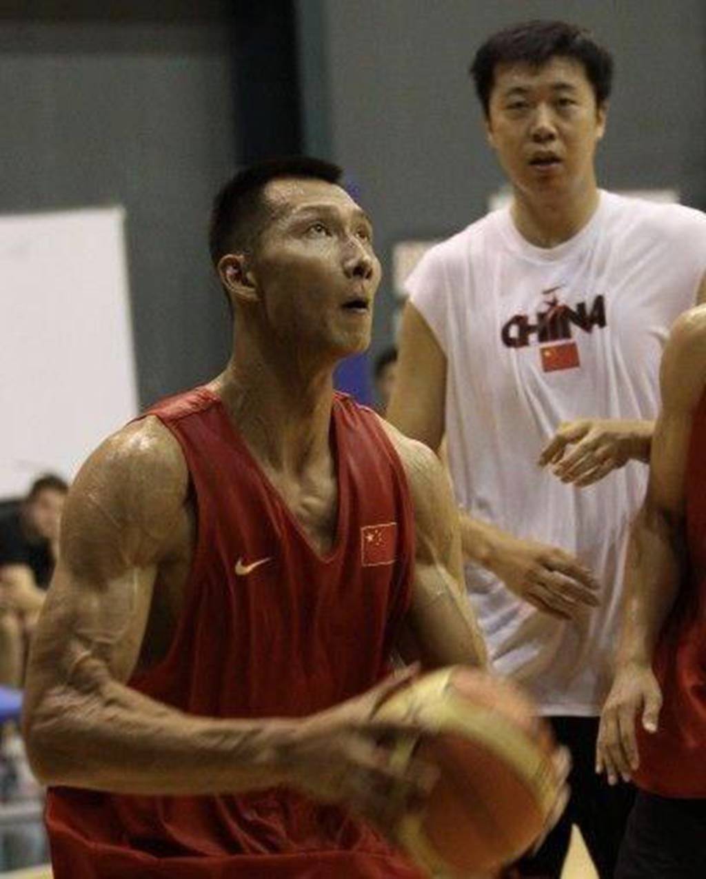 在不少人的印象中,我国的篮球运动员很少有肌肉男,虽然有身材不错的