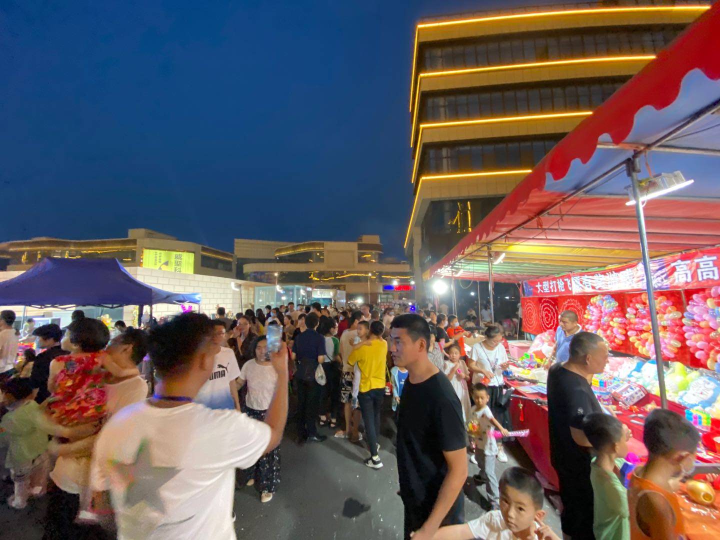 嗨爆东营,夜市狂欢 蓝色港湾网红夜市开街了!