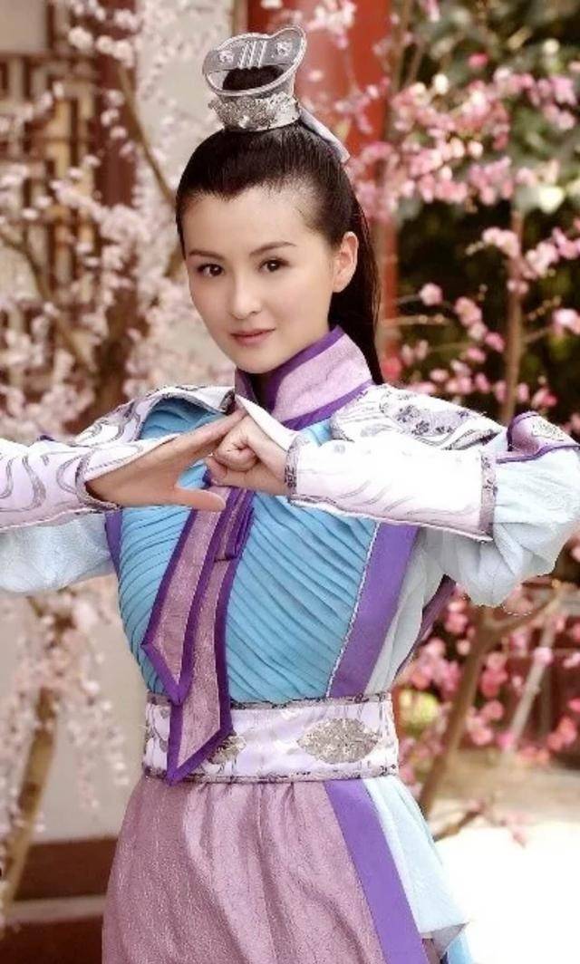 毕业于华东师范大学的她温婉可人,古装扮相更是让人眼前一亮!_戴娇倩