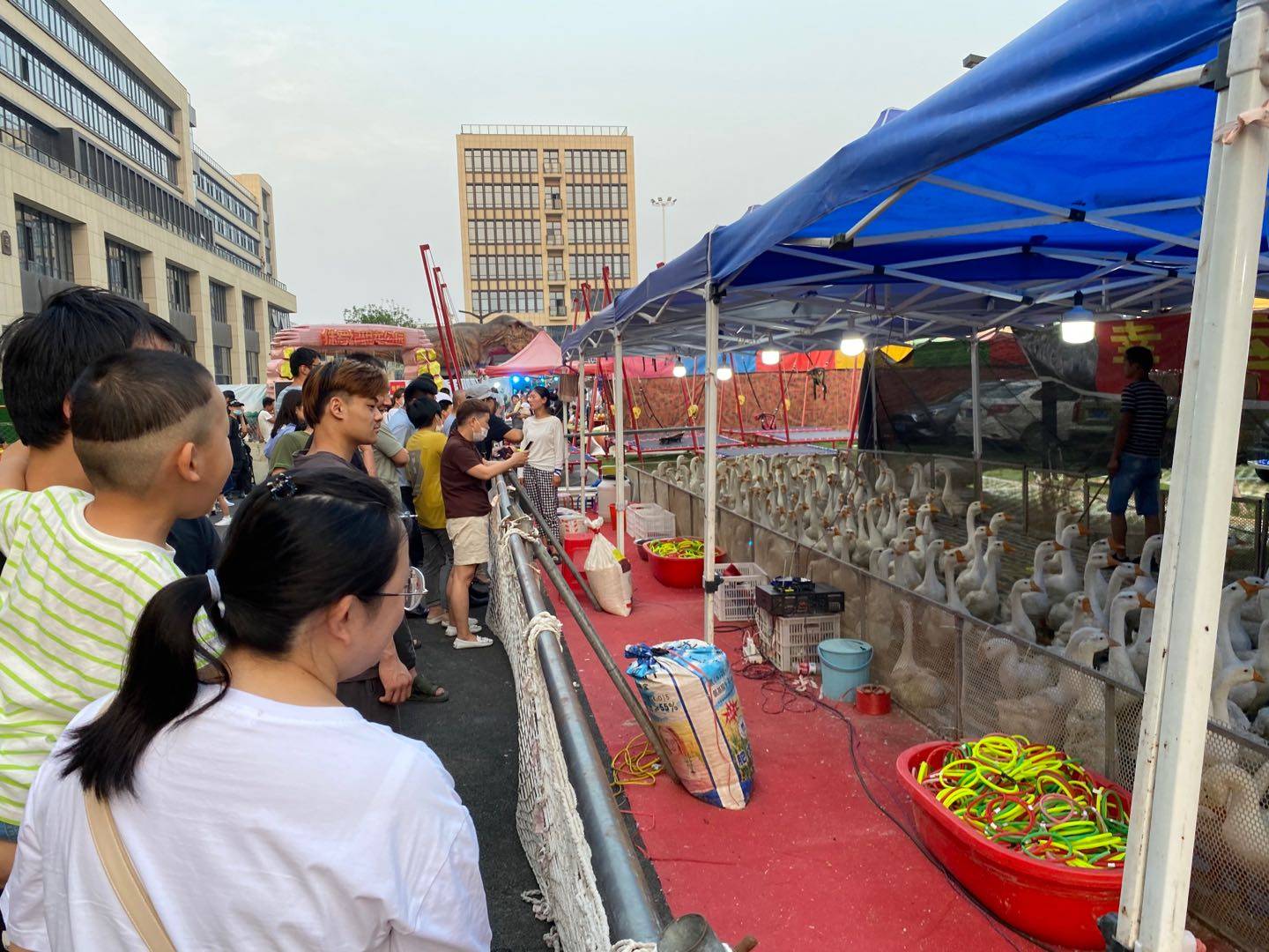 嗨爆东营,夜市狂欢 蓝色港湾网红夜市开街了!
