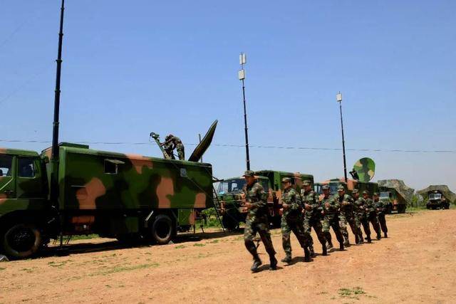 原创火箭军的综合演练,体现了"东风快递",敢打必胜的决心