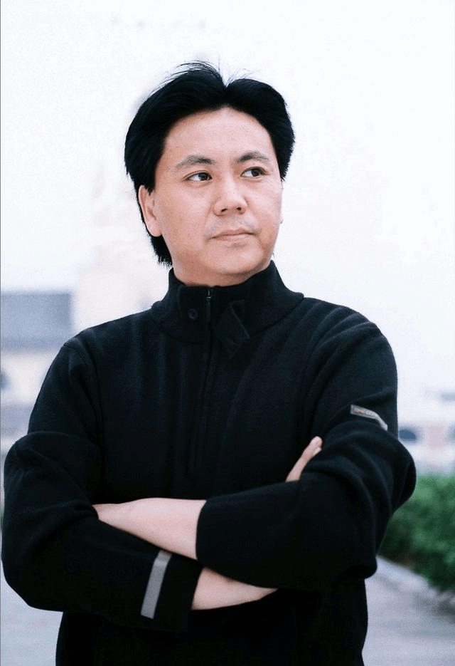 力捧范冰冰16年后,贾云锒铛入狱,他和范冰冰的故事并不简单